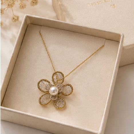 Lumière Bloom Necklace