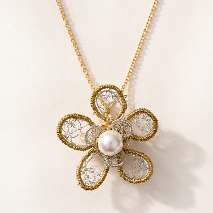 Lumière Bloom Necklace